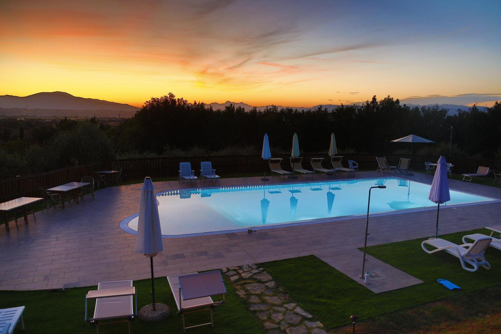 Agriturismo Cascina Cipressa San Romano  Ngoại thất bức ảnh